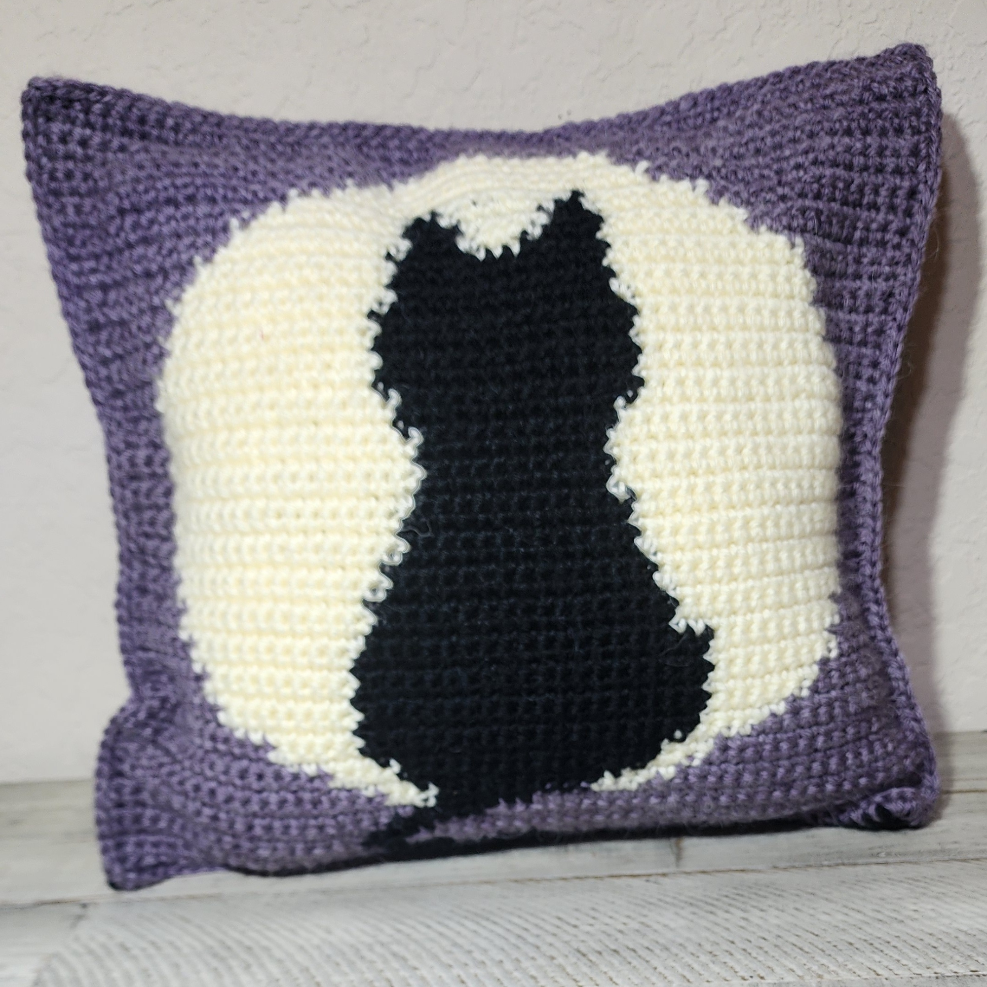 Cat on Full Moon Pillow Crochet Pattern – Mystical Cozy Home Decor